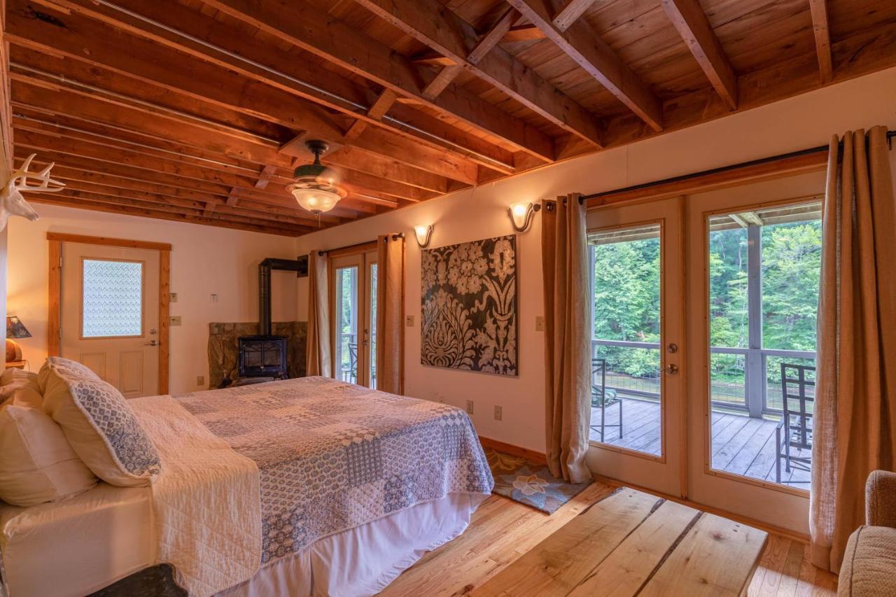 Villa Knotty Pine West Jefferson Exterior foto