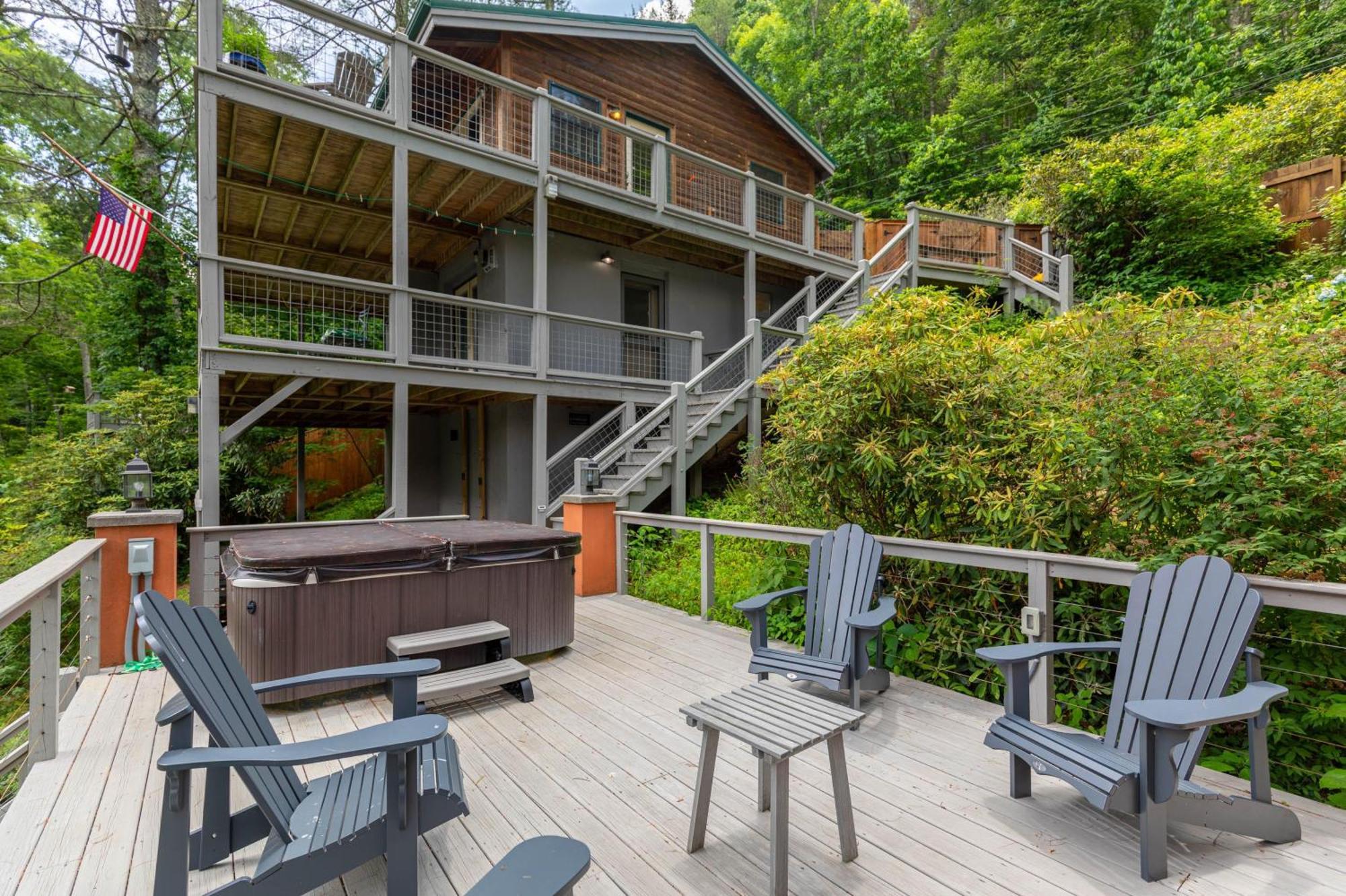 Villa Knotty Pine West Jefferson Exterior foto